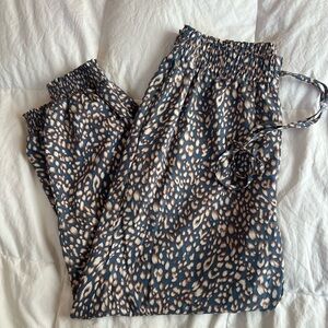 Eesome Blue and White leopard jogger style pants